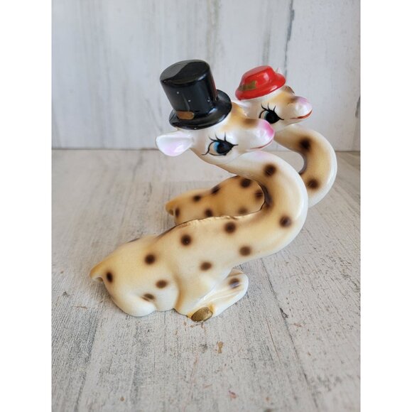 Vintage giraffe kissing salt pepper set unique decor couple - Picture 3 of 10